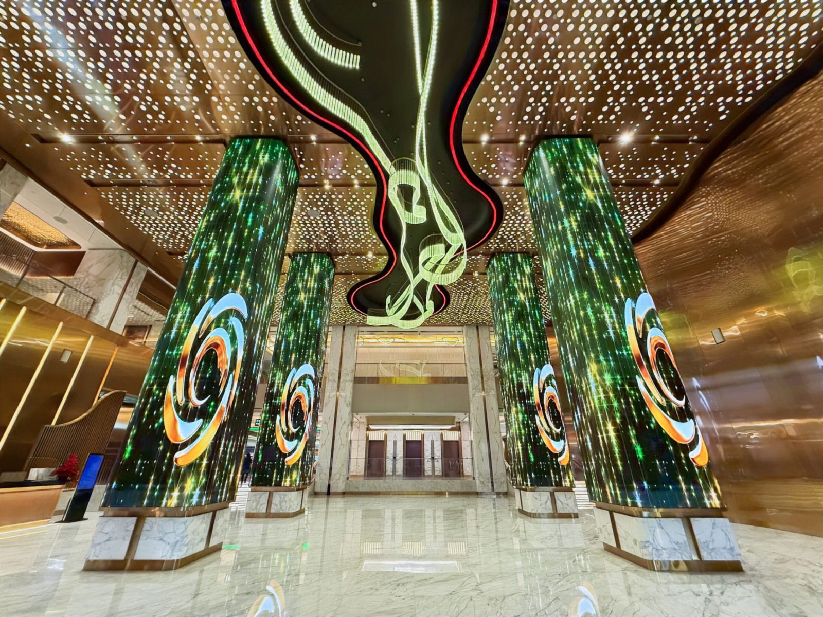 LaVie-Grand-Lobby-2-scaled.jpg